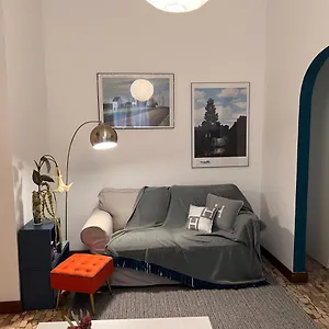 Apartment Collection: Santa Marta, Milan
